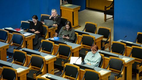 Riigihangete lihtsustamise seadus läbis kolmanda lugemise