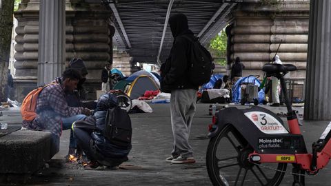«Meid aeti kurikaga taga.» Pariisi migrantide laager tekitab elanikele peavalu