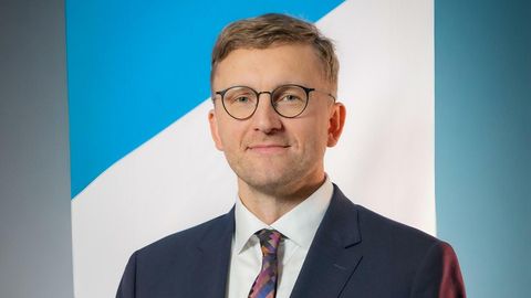 NÄDALA NÄGU ⟩ Kartlik Eesti ametnik, venelased ja Tartu rahu