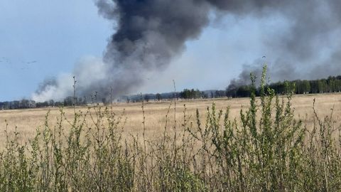 FOTOD JA VIDEO ⟩ Matsalu rahvuspargis põles vähemalt 40 hektarit heina. Päästeamet: tulekahju on kontrolli all