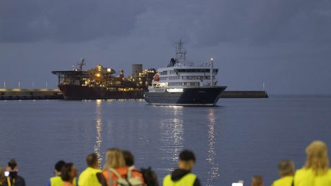Hantaviiruse puhanguga kruiisilaev saabus Hispaania Kanaari saartele