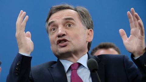 Orbáni rüpest Trumpi juurde: Ungaris redutanud Poola eksminister pages kuriteosüüdistuse eest USAsse