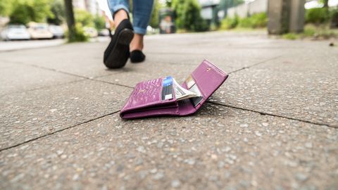 Ema viis lapsed kooli ja kadus jäljetult. 11 aastat hiljem paljastas juhuslik vargus uskumatu tõe