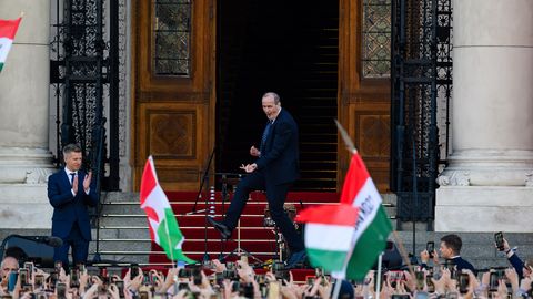 ÜLEVAADE ⟩ Ungari riigitüüri haaranud Magyar lubab läbi viia suurpuhastuse