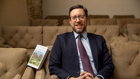 INTERVJUU ⟩ Eestist raamatu kirjutanud Briti saadik: me arutasime abikaasaga võimalust siia jääda