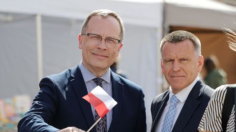 FOTOD ⟩ Poola lipu päeva tähistamisel toonitasid linnapea ja suursaadik Rail Balticu olulisust