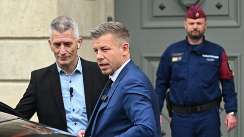 UUED TUULED ⟩ Ungari peaminister vahetab Orbáni luksusmaasturi pereauto vastu välja