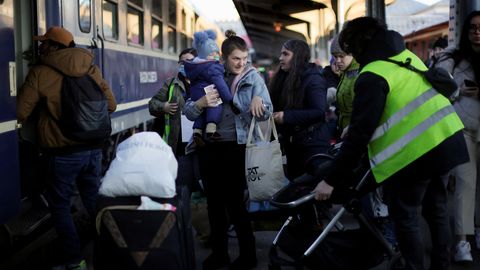 Brüssel utsitab raudtee-ettevõtteid konkurentide pileteid müüma
