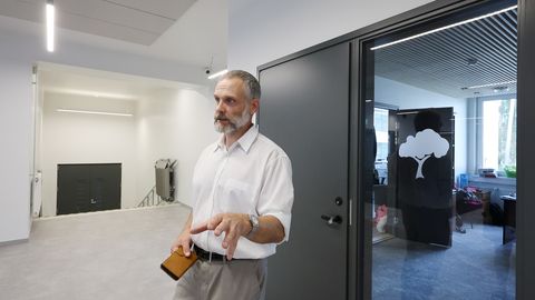 Elva gümnaasiumi direktor võeti ametist maha