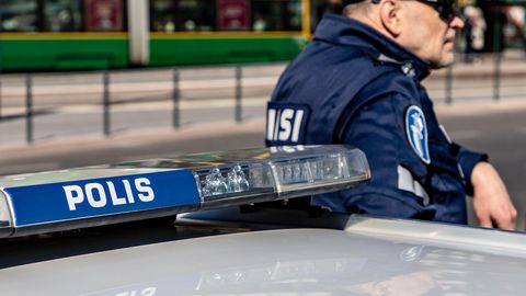 Helsingi lähistel teatati varahommikul drooniohust