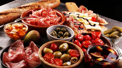 ANDALUUSIA MAITSED ⟩ Külm mandlisupp, sangria ja Eesti esimene tapas’e päev