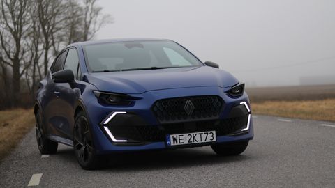 EBAREAALNE ⟩ Clio hübriidajam ja 39 liitrit bensiini – 1000 km linnasõitu!