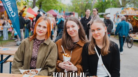 SUUR GALERII ⟩ Karussellid, tänavagurmee ja Hellad Velled ehk kuidas Jõhvi nädalavahetusel korraliku peo maha pidas!