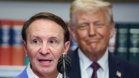 Gröönimaa rahvas Nuuki saabunud Trumpi eriesindajale: «Minge koju!»