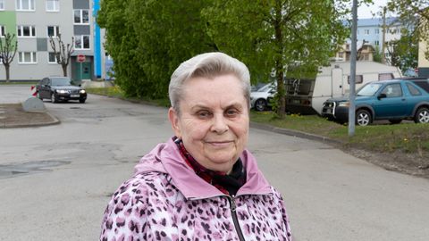 TÄNAVAKÜSITLUS ⟩ Mida arvatakse Tsentrumi hoone arendamise katkijäämise kohta?