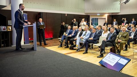 FOTOD ⟩ Siim Kallas: kui me ei suuda kaitsta Ukrainat, kas me suudame kaitsta liitlastriike?