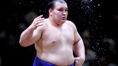 WSJ: Nelja aasta eest pages ta Jaapanisse. Nüüd on see ukrainlane sumo superstaar