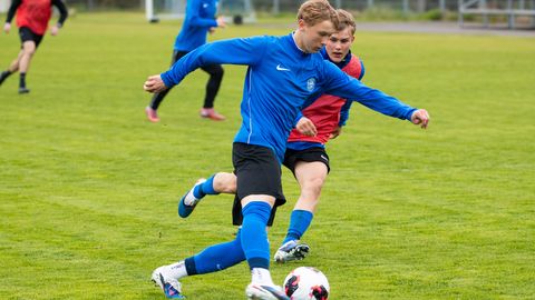 GALERII ⟩ Eesti U17 meeskond valmistub duelliks Hispaaniaga