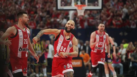 Olympiacos sai Euroliiga finaalivastaseks rekordeid paugutanud Madridi Reali