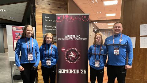 Kõik kolm tüdrukut EMil medalimatši tüürinud treener: Täiesti uskumatu, mul tulevad veel praegugi pisarad silma