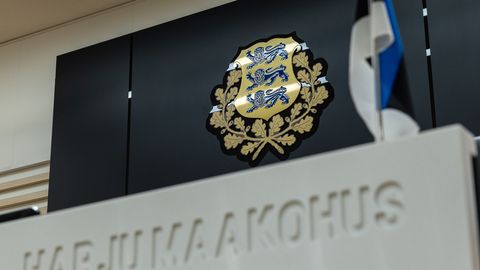 KOPSAKAS KAHJUNÕUE ⟩ «Ma sõitsin tema jalast üle...» Ülekäigurajal inimesele otsa sõitnud õpetaja pidi kohtus aru andma
