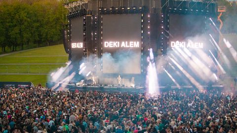 GALERII ⟩ Korralik möll ja rahvamassid: Swedish House Mafia andis Tallinna lauluväljakul suure sõu