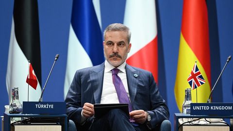 Fidan: Türgi valmistub Trumpi visiidiks NATO tippkohtumisele