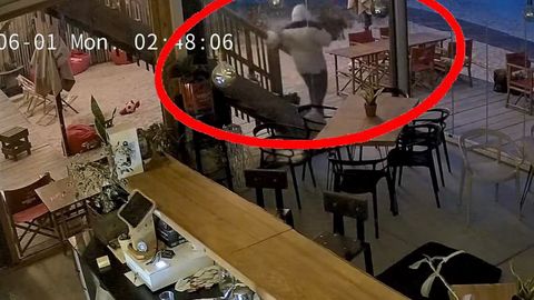 KLÕPS ⟩ Pärnu surfibaar otsib pihta pandud lillepotti taga: sulle on antud võimalus asja rahulikult lahendada!