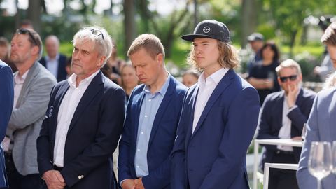 GALERII ⟩ President Karis võttis roosiaias vastu Eesti olümpiakoondise