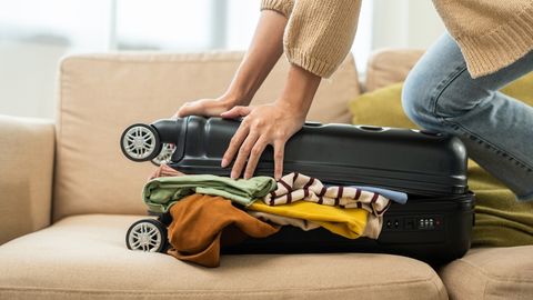 Kohver ei lähe kinni? Eksperdid nimetasid kolm asja, mis tuleks pagasist kohe välja visata
