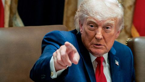 Jaapani koomiksifännid nõuavad, et Trump lõpetaks multikakangelaste kasutamise