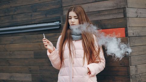 Noored ei näe e-sigarettides enam ohtu, uus projekt tahab seda muuta