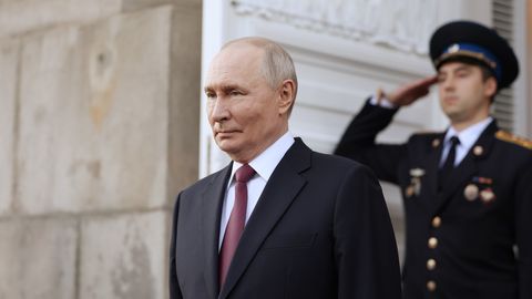 RAINER SAKS ⟩ Putin hindab Vene ühiskonna meeleolud ohtlikuks