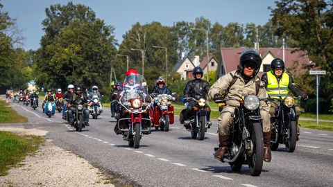 Eesti vanamootorratturid kordavad 90 aasta tagust ajaloolist sõitu Berliini