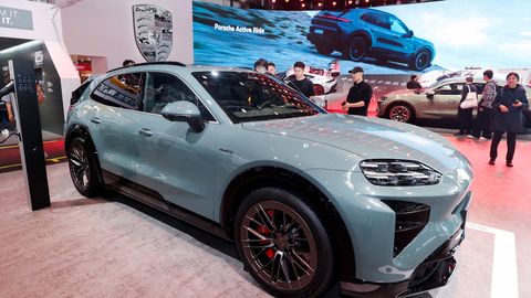 Autoturg liigub ülesmäge: taas lähevad müügiks ka kallimad sõidukid