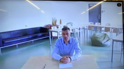 Snelli pargi kurikamõrvar Vjatšeslav Bajuk soovib tingimisi vabadusse: alkohol hägustas piire, et mis on lubatud ja mis mitte