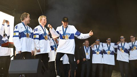 Karaokebaaris pidutsenud Soome hokitähelt varastati kuldmedal