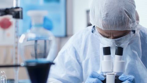 UURING ⟩ Uus ravim sunnib seni ravimatuks peetud kasvajad taanduma