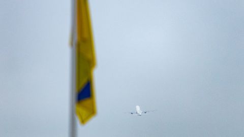 GALERII ⟩ Ukraina president Volodõmõr Zelenskõi lahkus Tallinnast