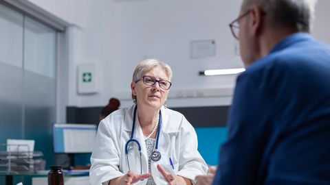 Neuroloog hoiatab: need sümptomid ei tohiks jääda tähelepanuta