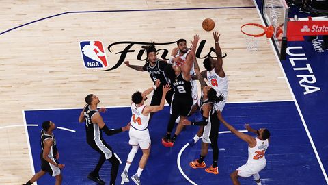 VIDEO ⟩ Hullumeelse tagasituleku teinud Knicks on NBA meistritiitlist ühe võidu kaugusel