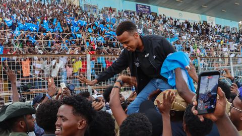 FIFA loodab, et 9 miljardit dollarit vaigistab pahameele ja tõrjub ebameeldivad küsimused