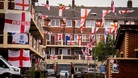 Kas Inglismaa lipp hirmutab migrante? MMi eel puhkes Suurbritannias tuline vaidlus