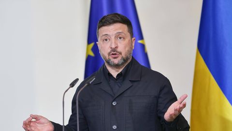 BLOGI ⟩ 1571. sõjapäev Ukrainas: Zelenskõi allkirjastatud seadus jätab vene keele Ukrainas ilma kaitsest