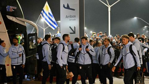 Uruguay jalgpalliliit süüdistab FIFAt lennukaose tekitamises