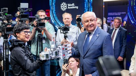 DIGIPÖÖRE ⟩ Moldovast tulevad AI-veinid ja ülikiire internet