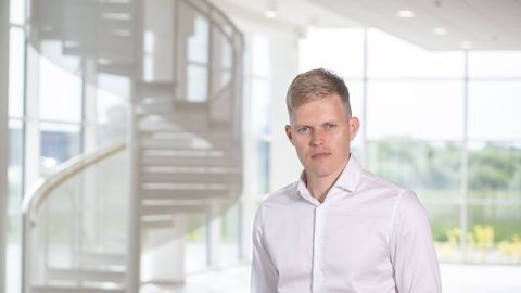 LUSTAKAS VIDEO ⟩ Pärast suurt tehingut: Ott Tänak andis Tõnis Niinemetsale humoorika intervjuu