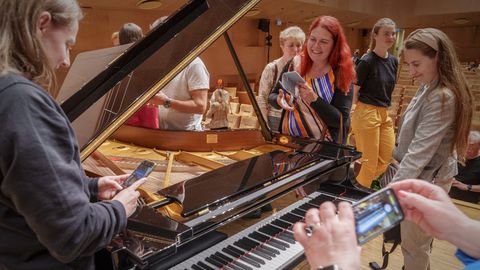 GALERII ⟩ Oh seda ilu! EMTA sai tuliuue Steinway!
