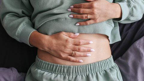 UURING PALJASTAB ⟩ Paljud naised kasutavad menstruatsioonivalu leevendamiseks vale valuvaigistit