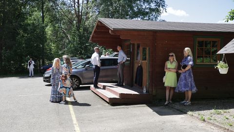 GALERII ⟩ Vaata, kes saabusid Silvia Ilvese ja Marek Nõmmiku pulma